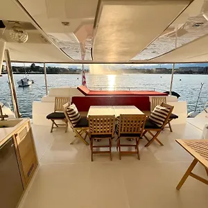 Floatinn Boat-bnb *** Geneva